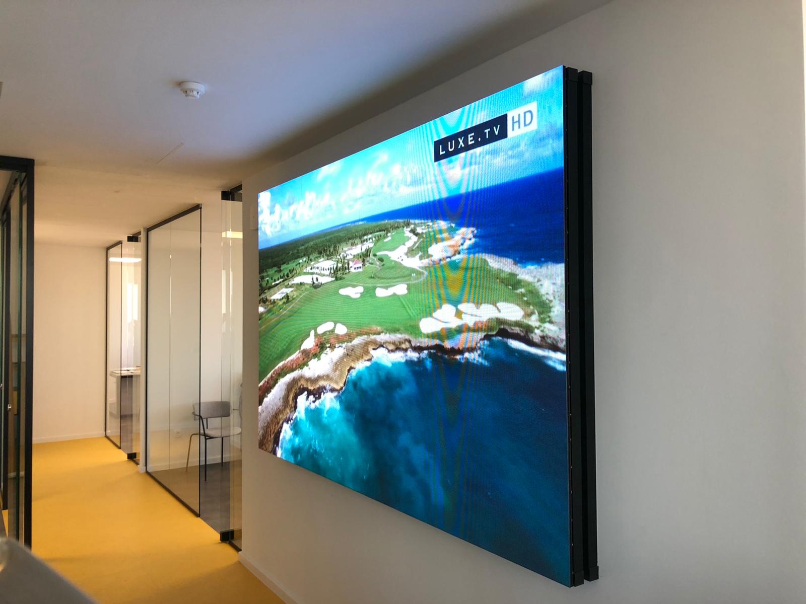 INDOOR LED DISPLAY