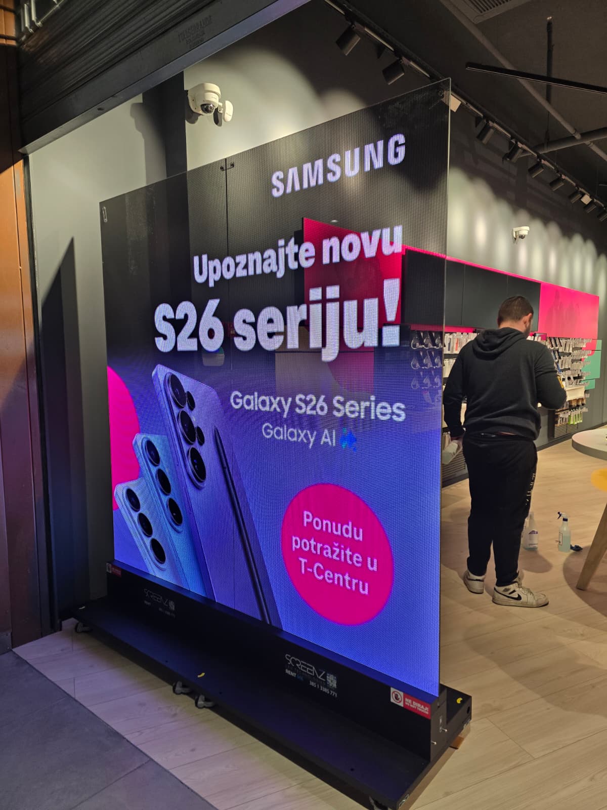 Ultra-Transparent Holographic LED - Hrvatski Telekom