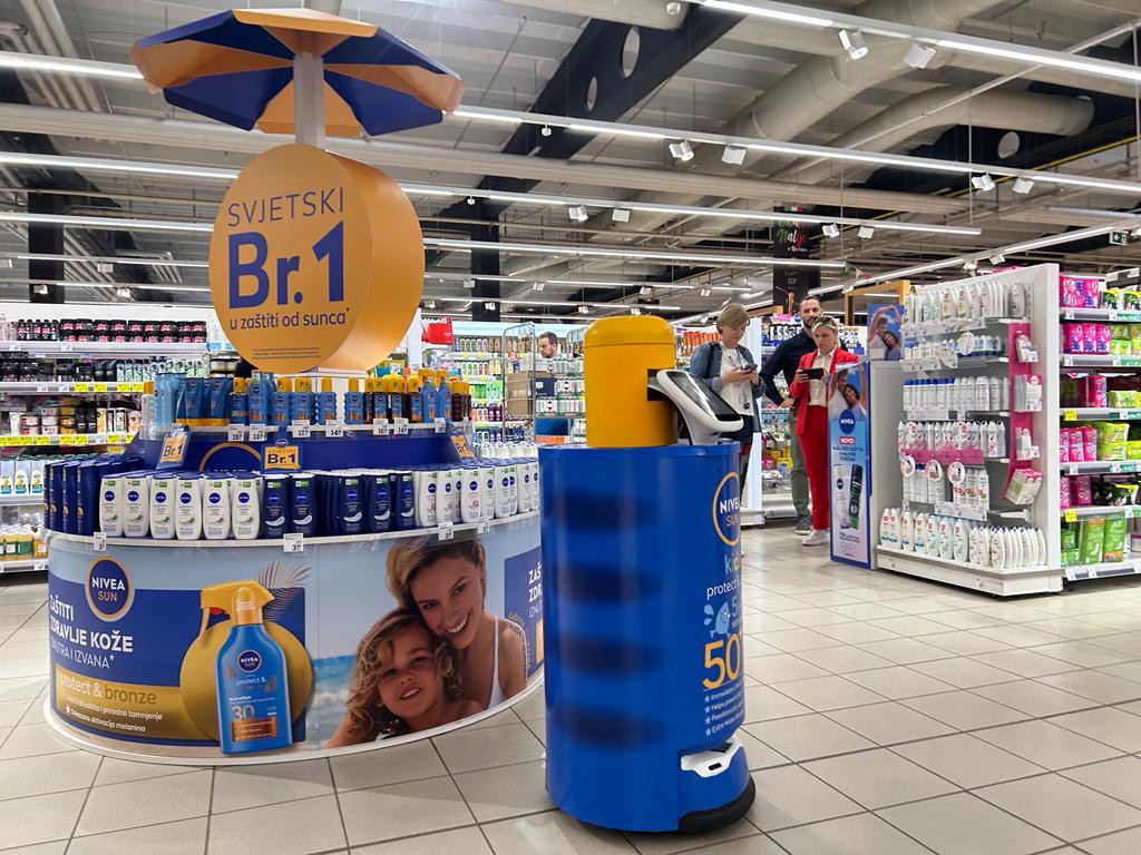 Robot instaliran za Niveu - 🤖🌟 Tehnologija i inovacija u jedinstvenom susretu!